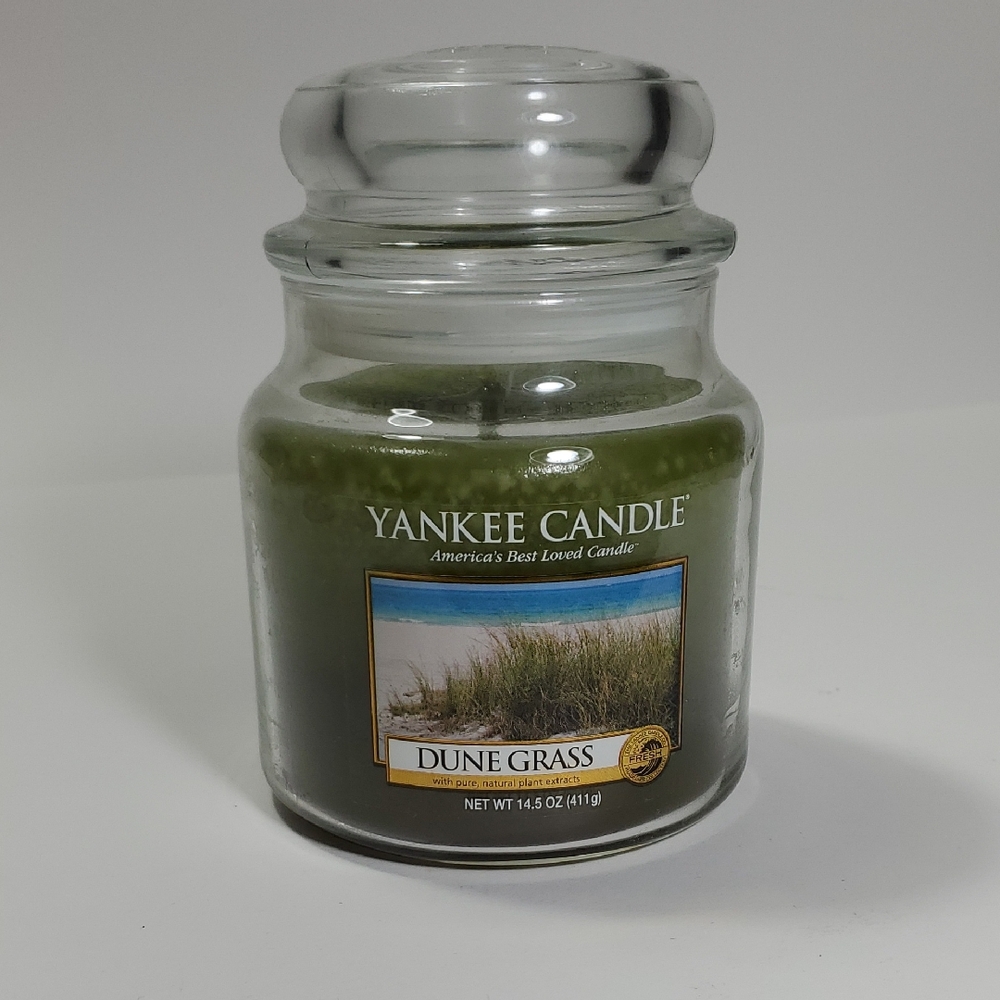 Yankee Candle "Dune Grass" Medium Jar Candle